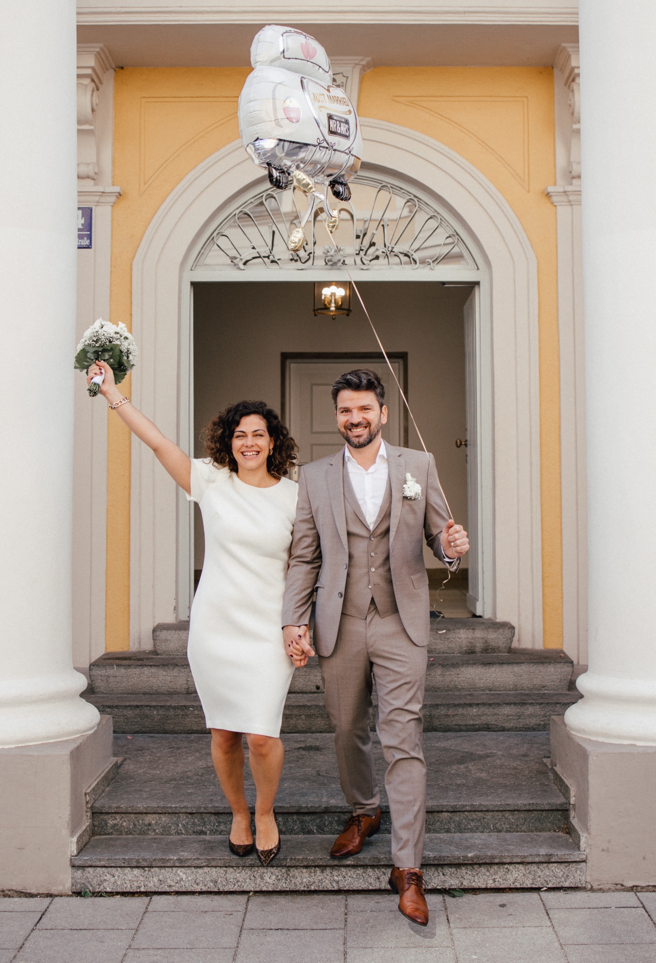 Gathered in Love, Framed by Time wedding in Munich, DE